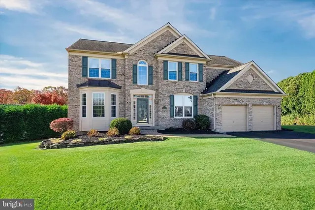 7 Warbler Ct, Newark