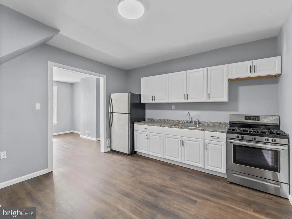 723 W Schiller St, Philadelphia