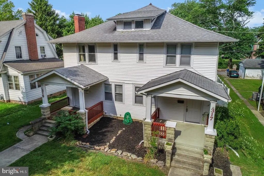 317/319 N Bradford St, Dover