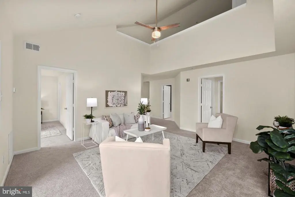 8813 Stone Ridge Cir #302, Pikesville