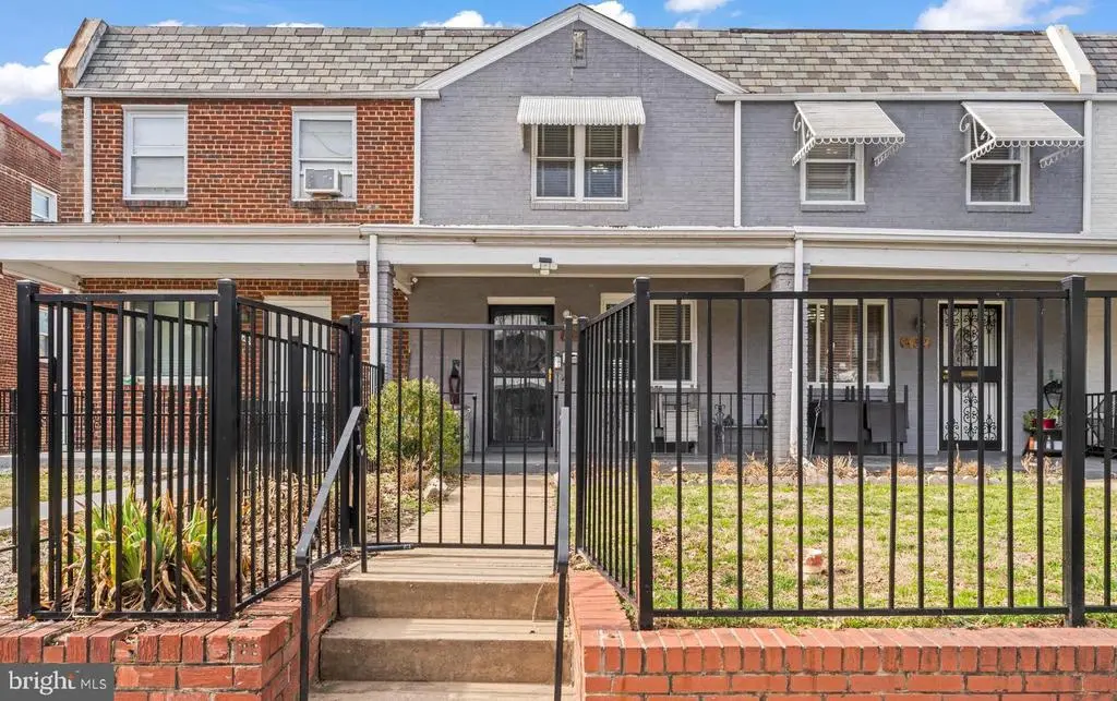 430 19th St Ne, WASHINGTON