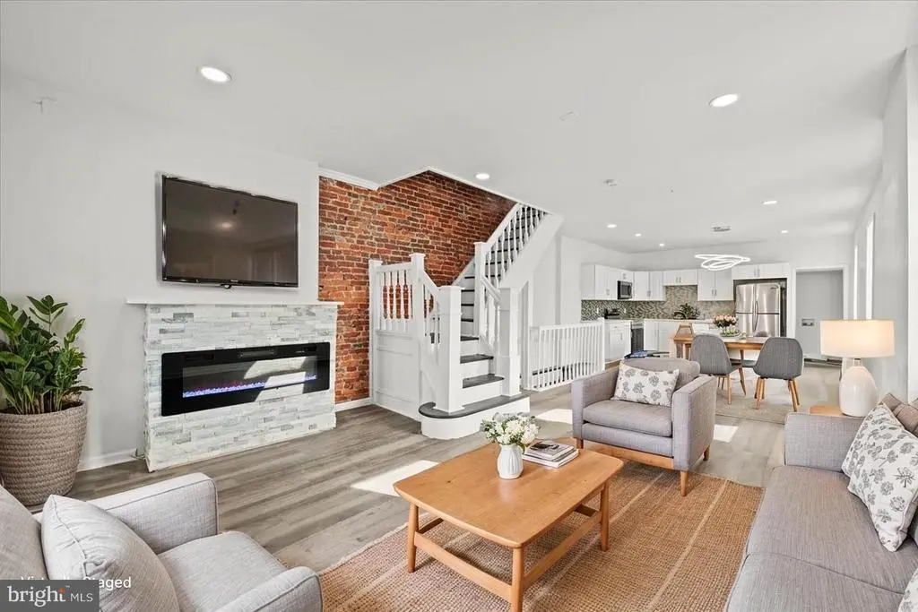 121 S Alden St, Philadelphia