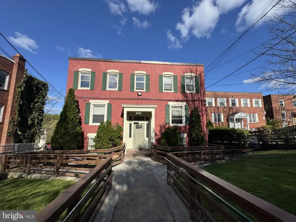 3130 Buena Vista Ter Se, WASHINGTON