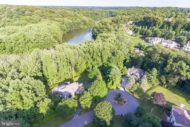 25 Langton Ln, Newtown Square