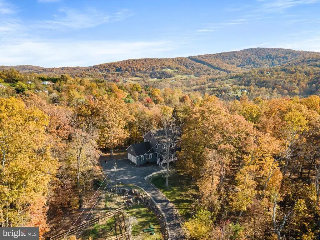 527 Grimes Golden Rd, LINDEN