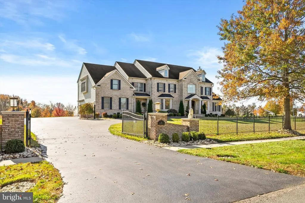 30 Ridgeview Way, ALLENTOWN