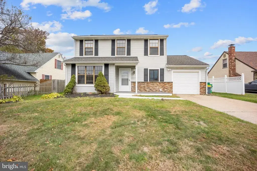 560 Fernwood Ln, FAIRLESS HILLS