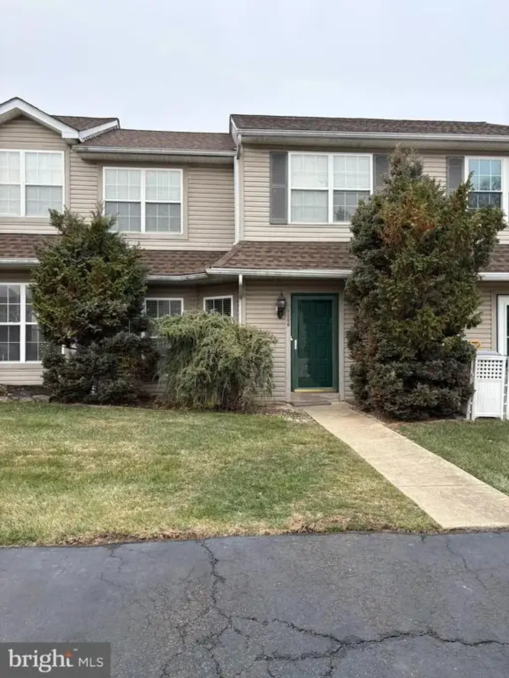 1206 Arbor Ct, QUAKERTOWN