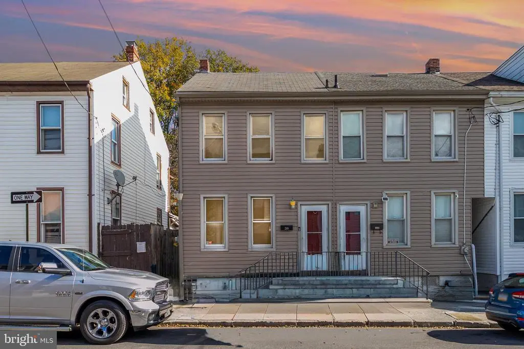 248 S 5th St, LEBANON