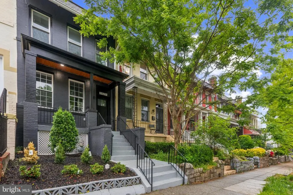 1129 8th St Ne, WASHINGTON