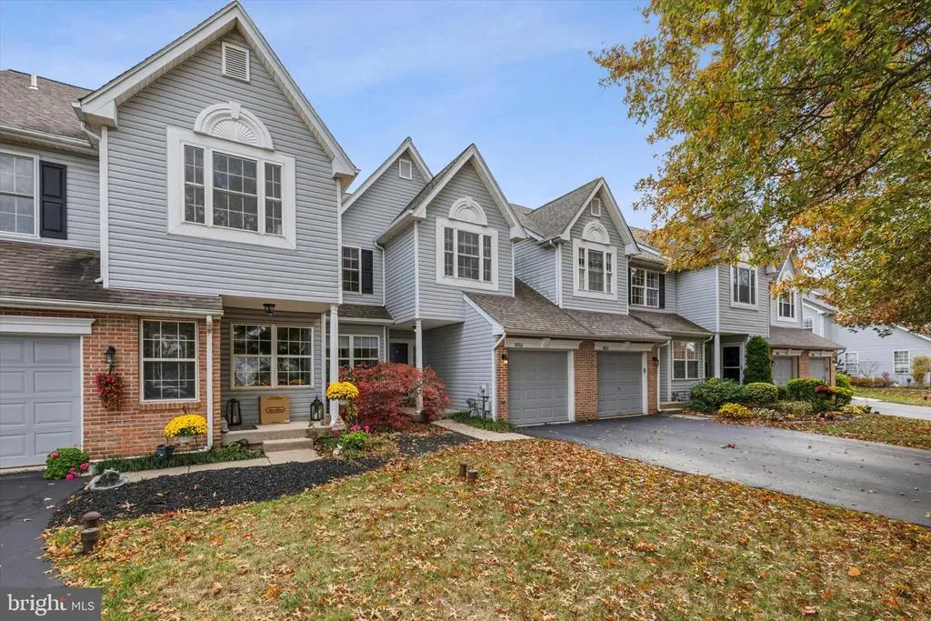 1016 Greenes Way Cir, COLLEGEVILLE