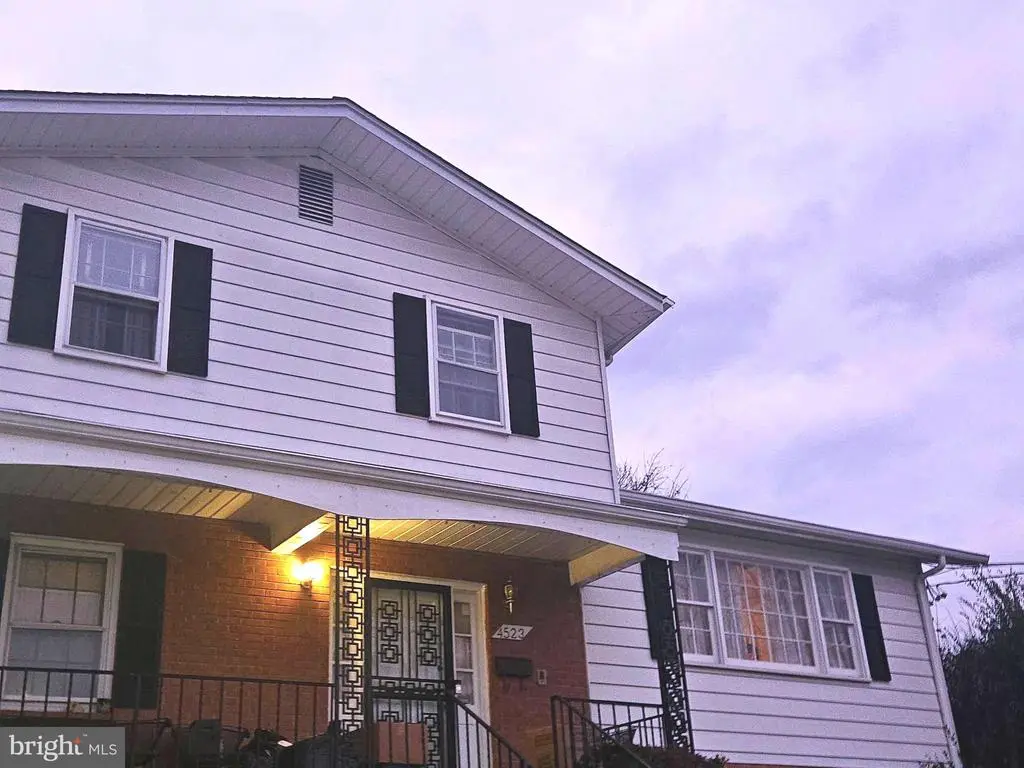 4523 Kinmount Rd, LANHAM