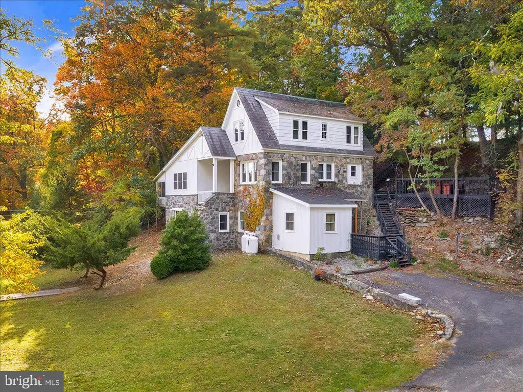 5951 Milford Rd, EAST STROUDSBURG