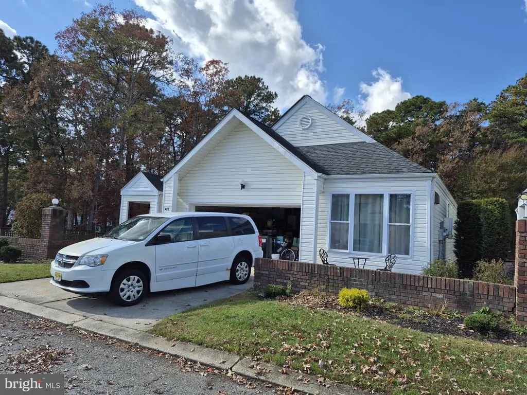 100 Deerfield Dr, MANAHAWKIN