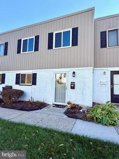 5 Fords Edge, ROYERSFORD