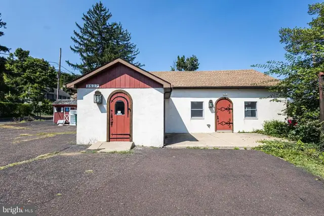 2537 Bogarts Tavern Rd, Buckingham