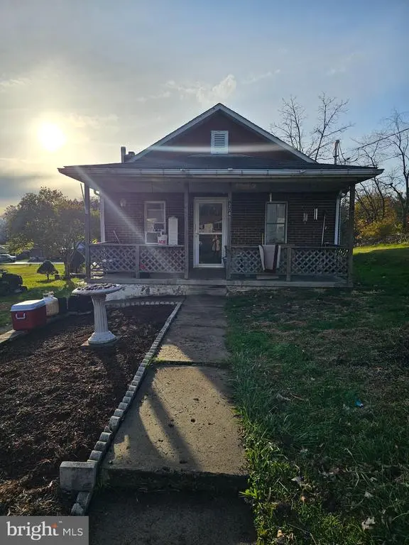 204 E St, Mountain Lake Park