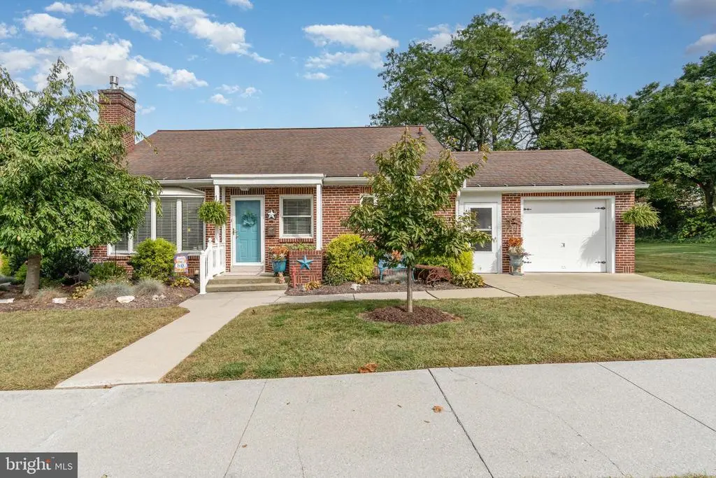 904 S 12th St, LEBANON