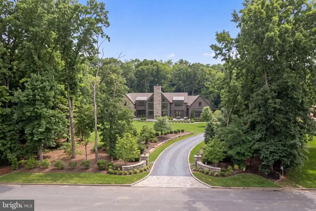 2550 Ballybunion, CENTER VALLEY