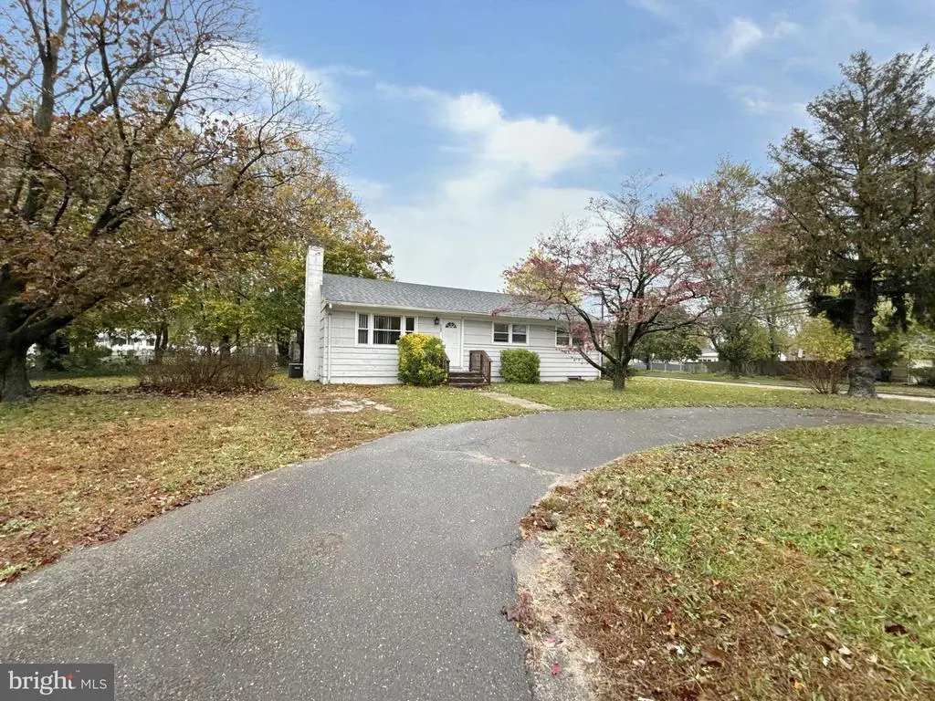 1185 Lakewood Rd, TOMS RIVER