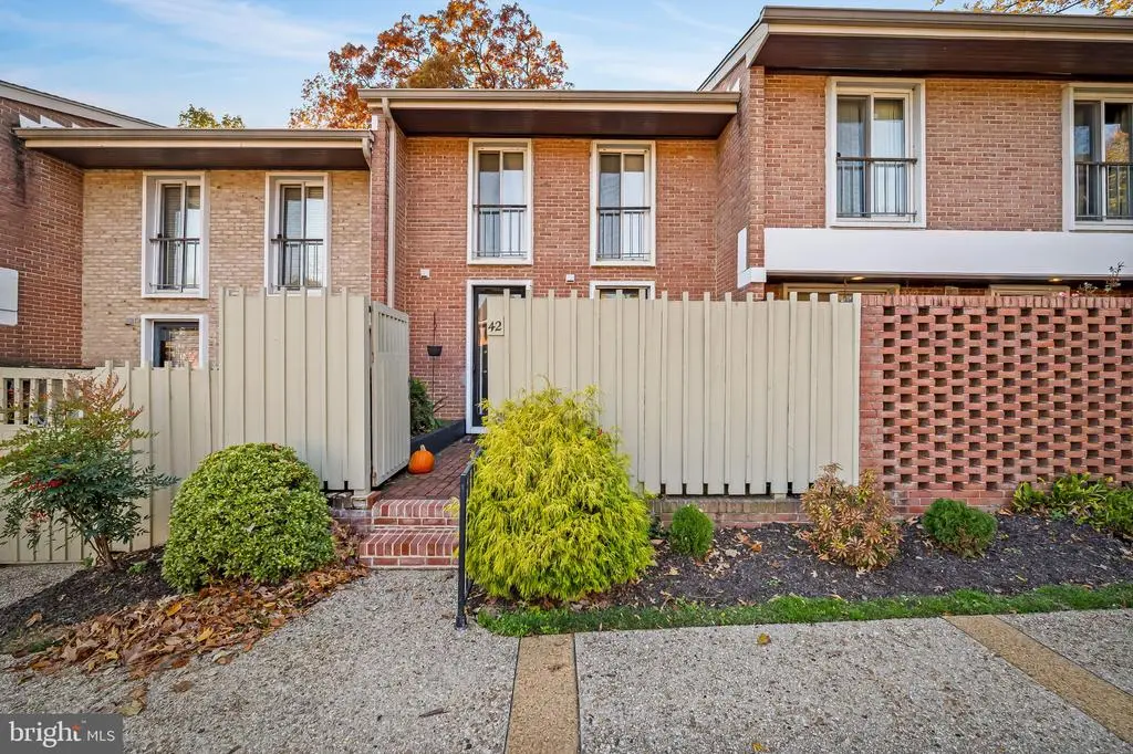 42 Bouton Green Ct, Baltimore