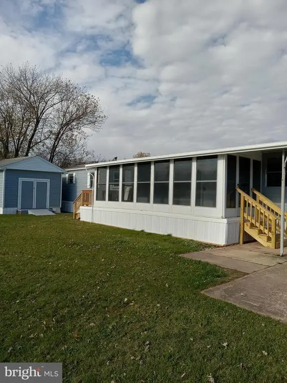 21 Rose Ave, MIDDLETOWN