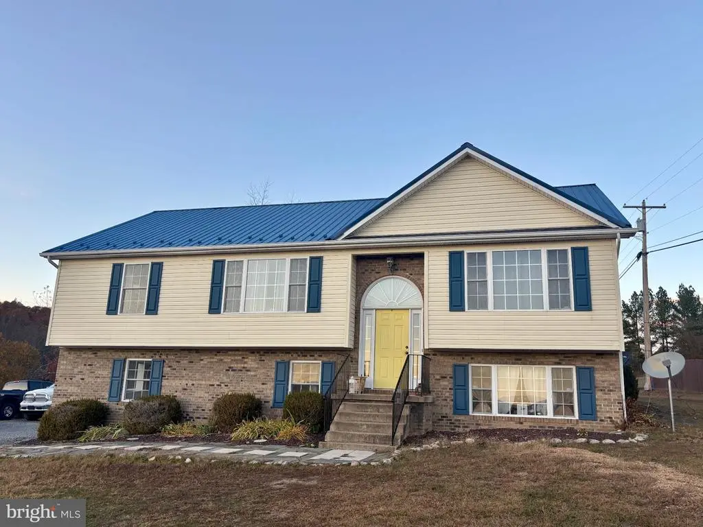 68 Scenic, CAPON BRIDGE