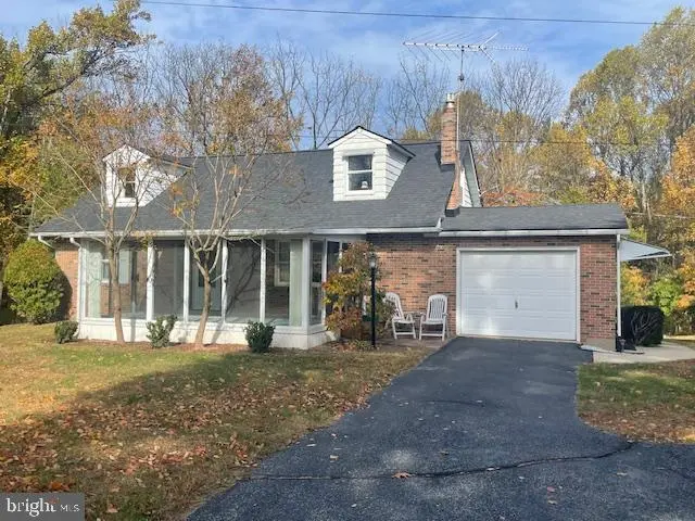 91 Dogwood Ln, READING