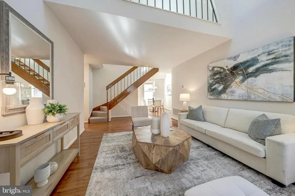 Photo of Listing #DCDC2230298