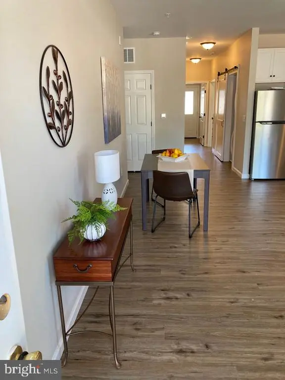 376 E Main St #204, NEW HOLLAND