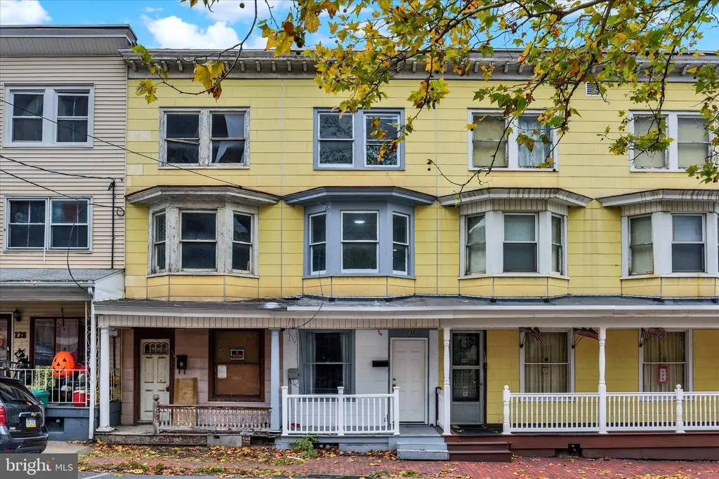 132 N 8th St, SHAMOKIN