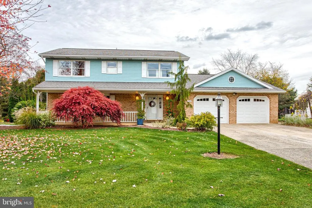 1765 Cambridge Dr, STATE COLLEGE