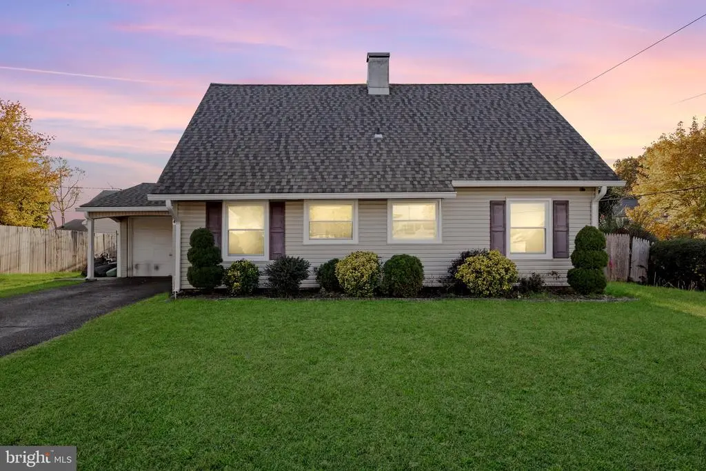 4 Bancroft Ln, Willingboro