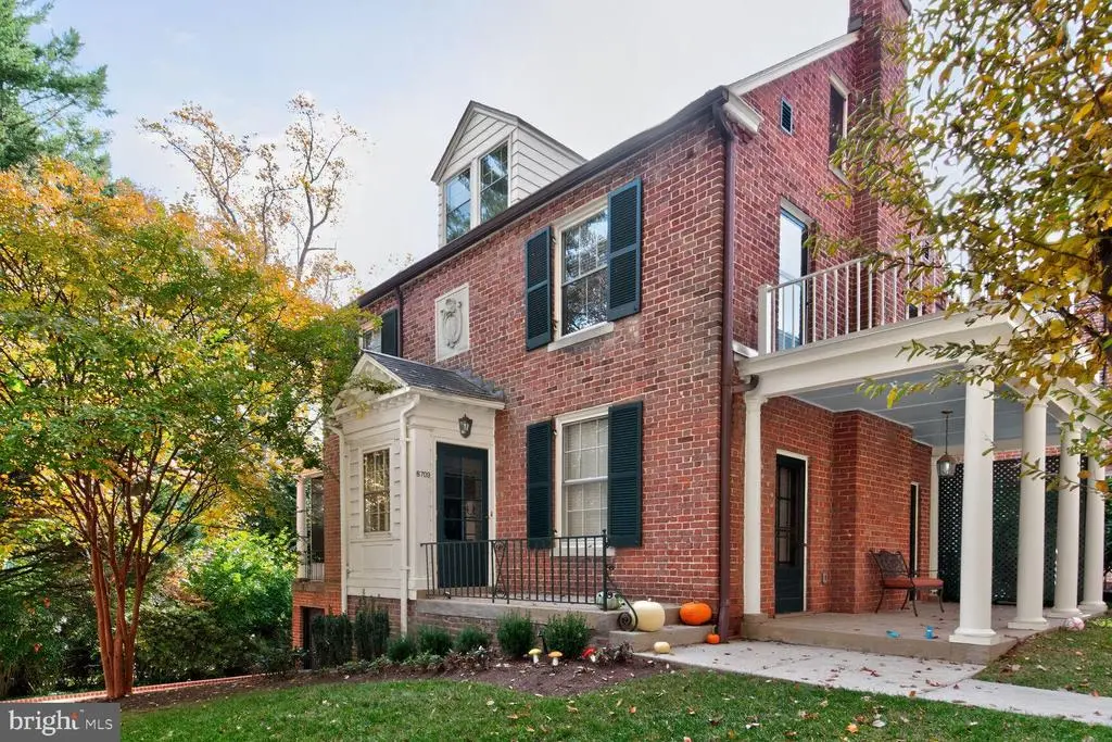 6709 Melville Pl, Chevy Chase