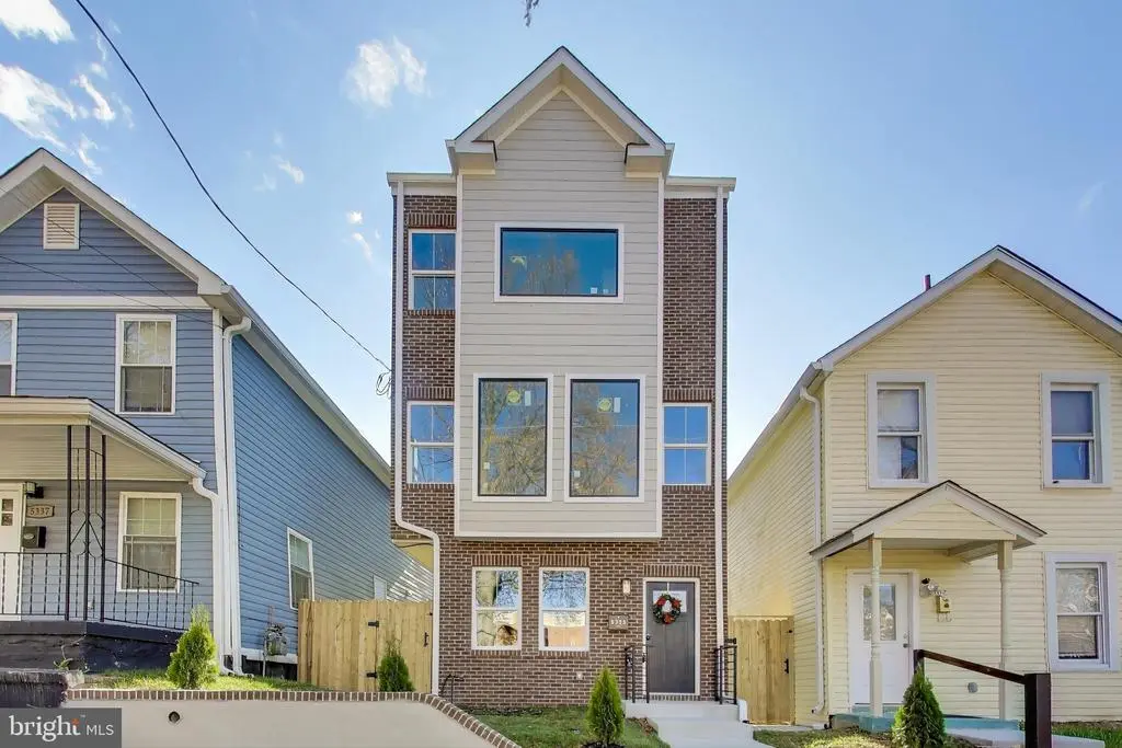 5333 Hayes St Ne, WASHINGTON