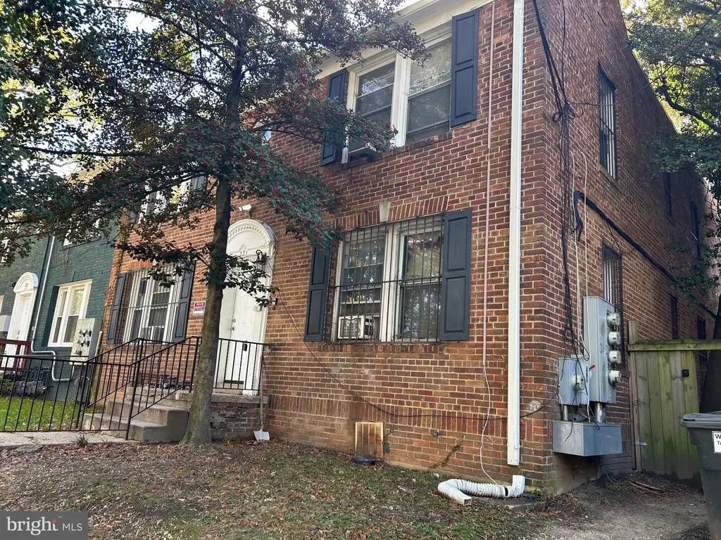 331 Parkland Pl Se, WASHINGTON