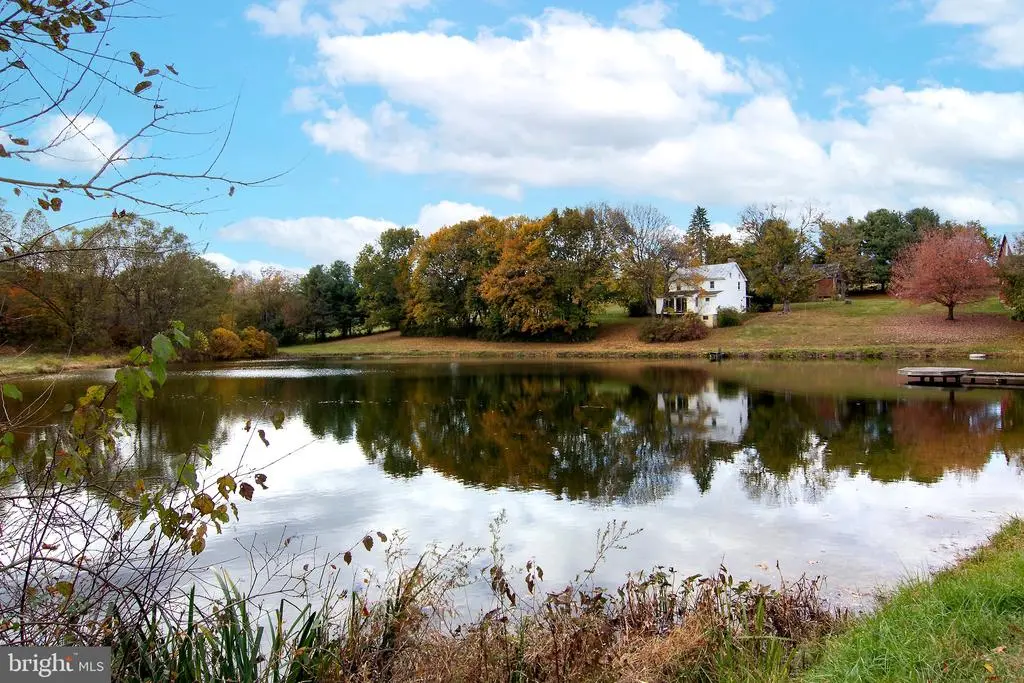 2425 Mount Ventus Rd, Manchester