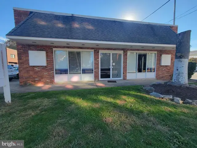 411 E Diamond Ave, Gaithersburg