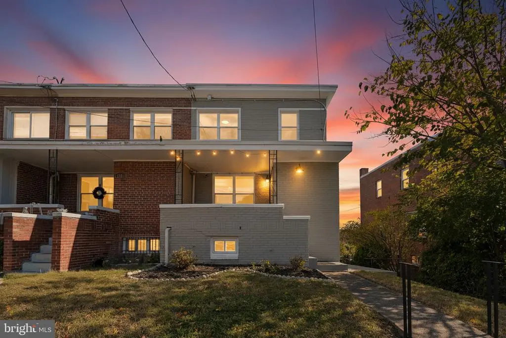 4717 7th St Ne, WASHINGTON