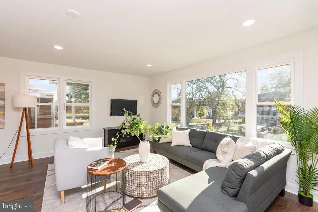 4802 Eastern Ave Ne, WASHINGTON