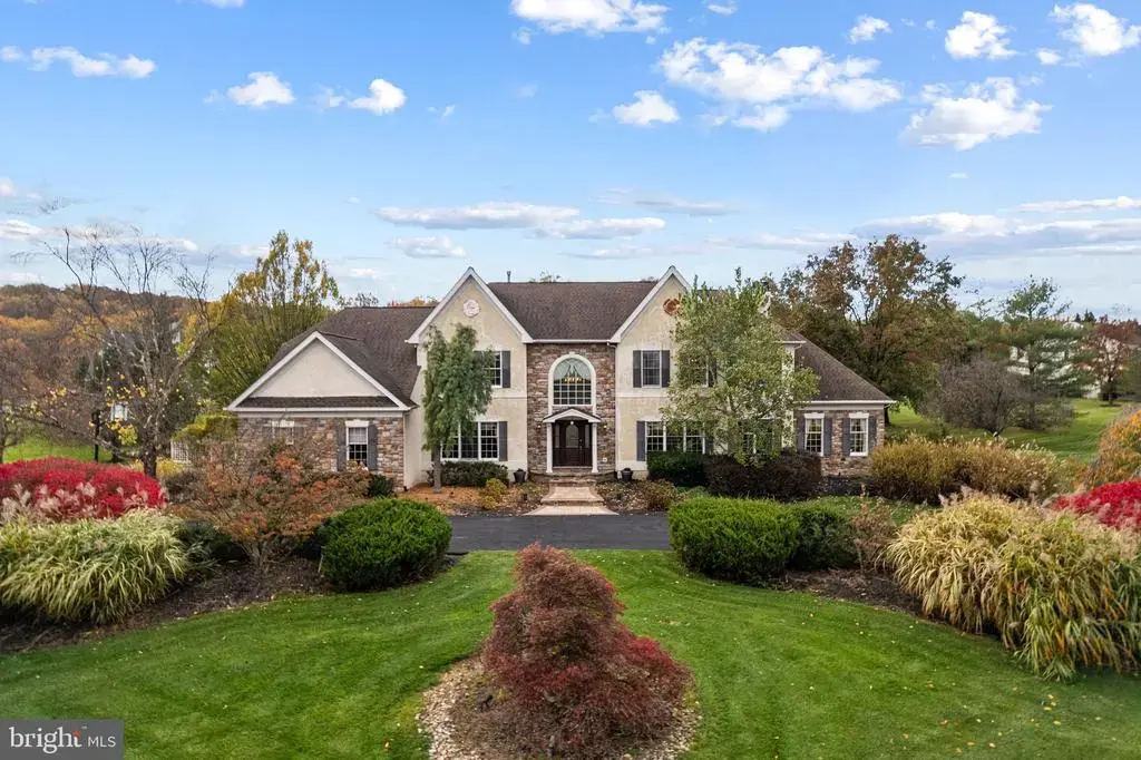 63 Woodside Ln, NEW HOPE