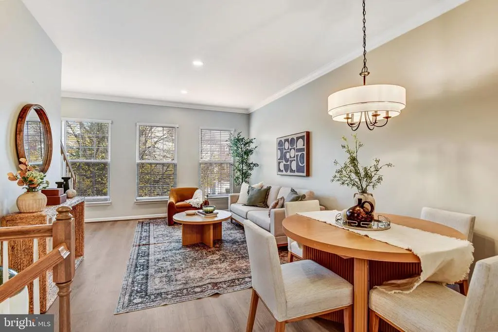 12527 Heykens Ln, BRISTOW