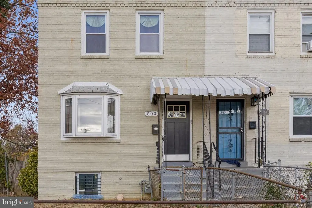 800 Xenia St Se, Washington