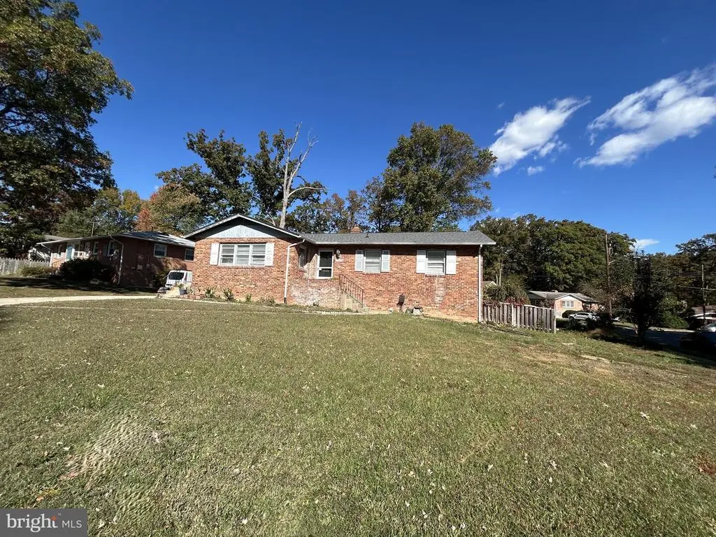 10918 Warwick Ave, FAIRFAX