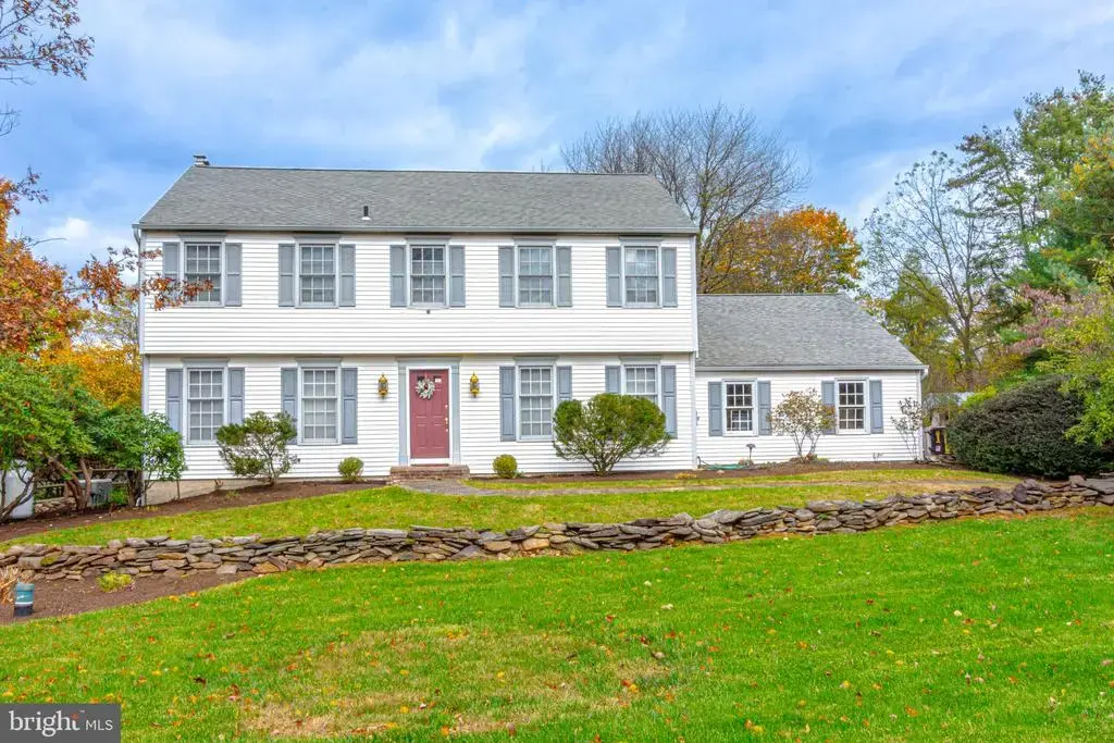 21 Woods End Dr, DOYLESTOWN