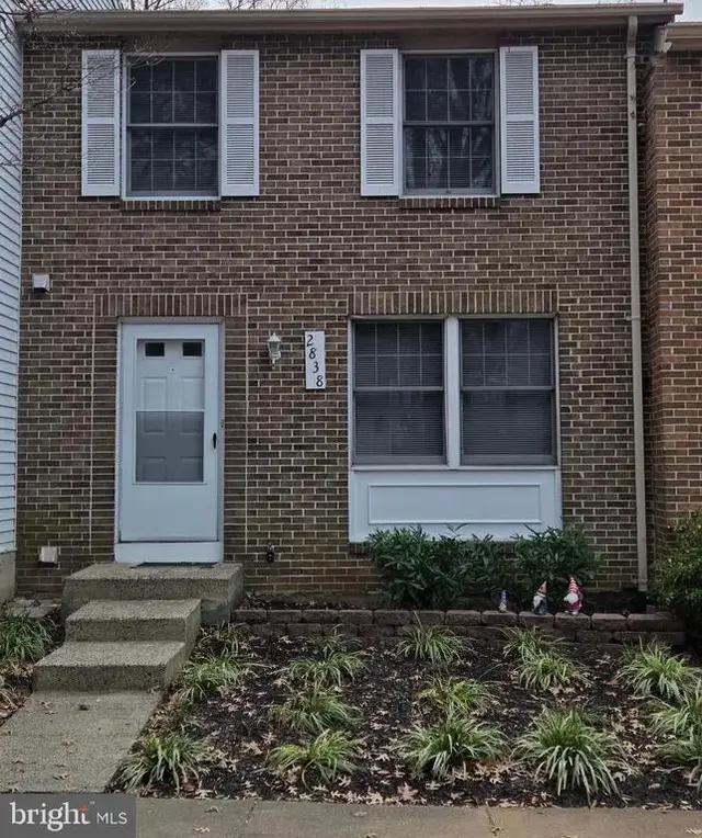 2838 Raymond Ct, Falls Church