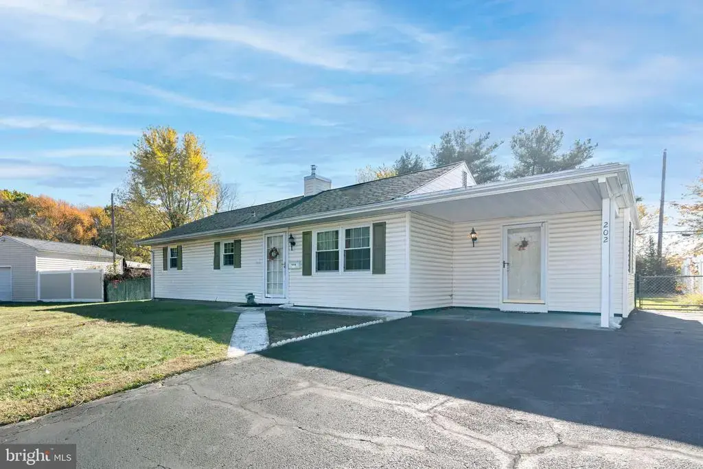 202 Brentwood Rd, FAIRLESS HILLS