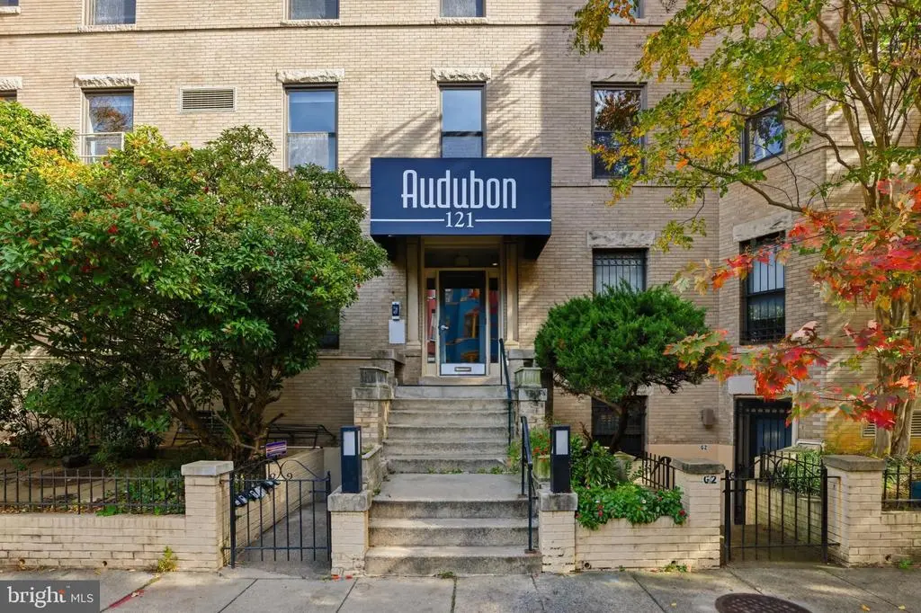 121 13th St Ne #301, WASHINGTON