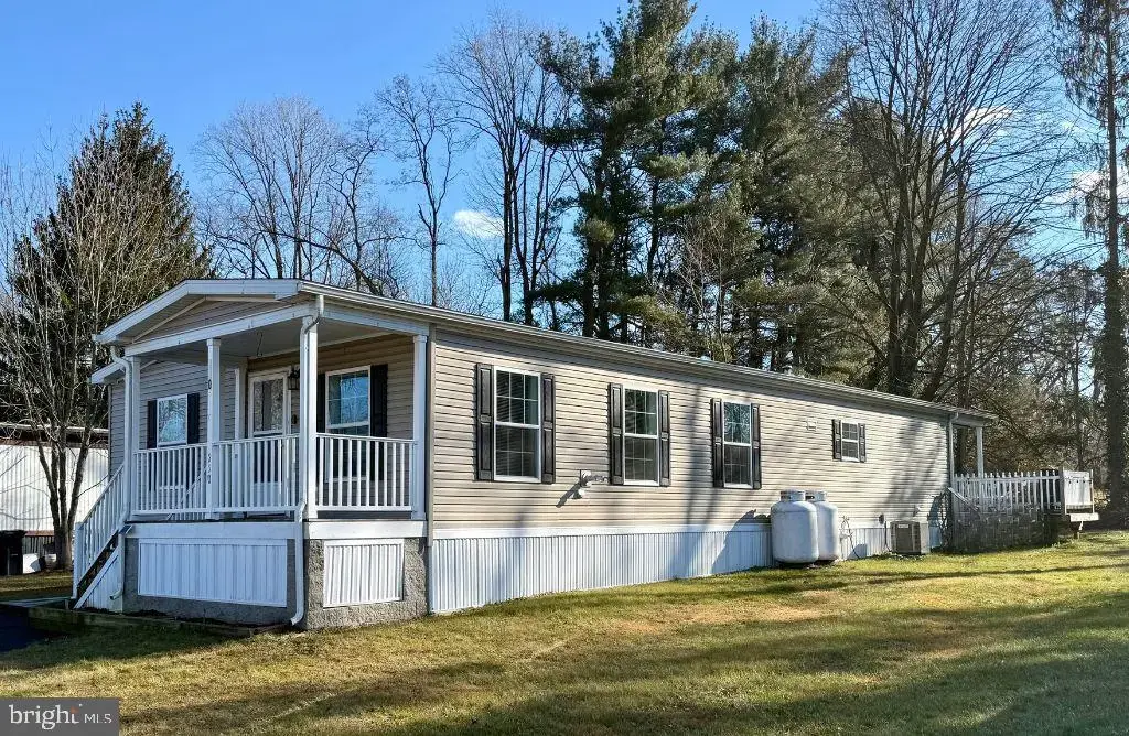 250 Wooded Dr, DOYLESTOWN