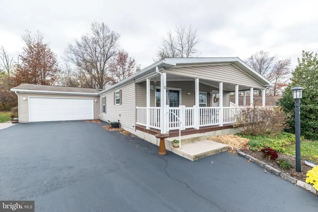 76 Waterford Ln #t 76, Sellersville